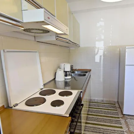 Apartman Einfache Und Geraeumige *