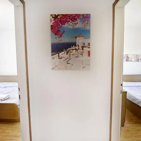 Apartment Einfache Und Geraeumige