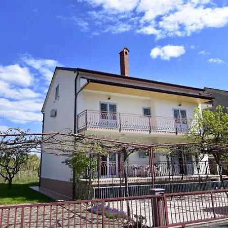 Einfache Und Geraeumige Umag