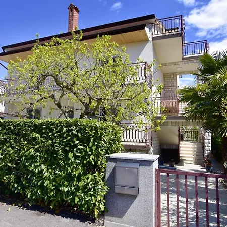 Einfache Und Geraeumige Apartment *